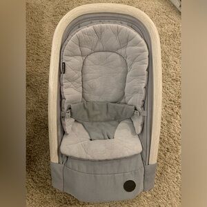 Maxi-Cosi 2-in-1 Kori Rocker, folds flat, travel, washable fabrics, gray